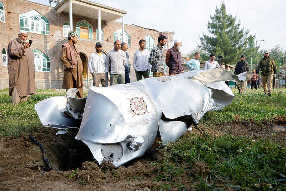 India strikes Pakistan over  Kashmir tourist killings